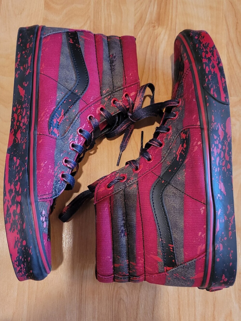 Vans Sk8-Hi Horror Pack Nightmare On Elm Street Freddy Krueger Sneakers Size 11 - Picture 1 of 10